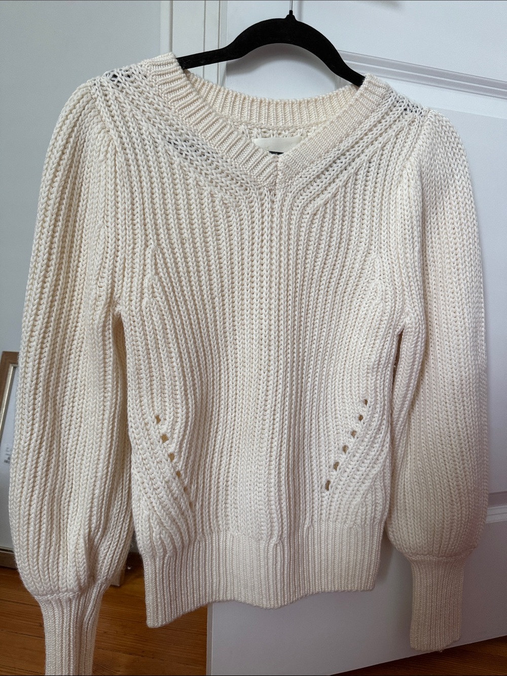 Anthropologie Cream V-Neck Cable Knit Sweater